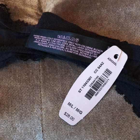 Vintage Victoria Secret Garter Belt NWT Black Lace - Picture 3 of 10